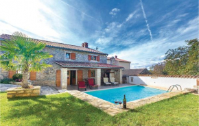 Отель Holiday Home Puntera with a Fireplace 05  Пунтерa